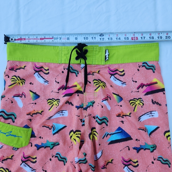 Maui and Sons Sz L Shorts - Picture 7 of 7